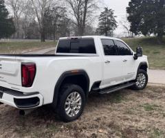 2022 GMC Sierra Denali 2500 – Like New, Fully Loaded