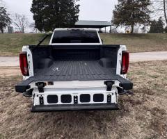 2022 GMC Sierra Denali 2500 – Like New, Fully Loaded - Image 3